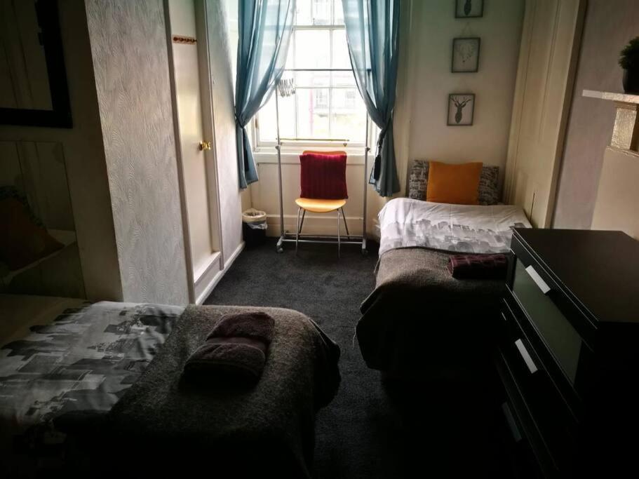 The Kingsview Townhouse - Boutique Hostel Edinburgh Dış mekan fotoğraf