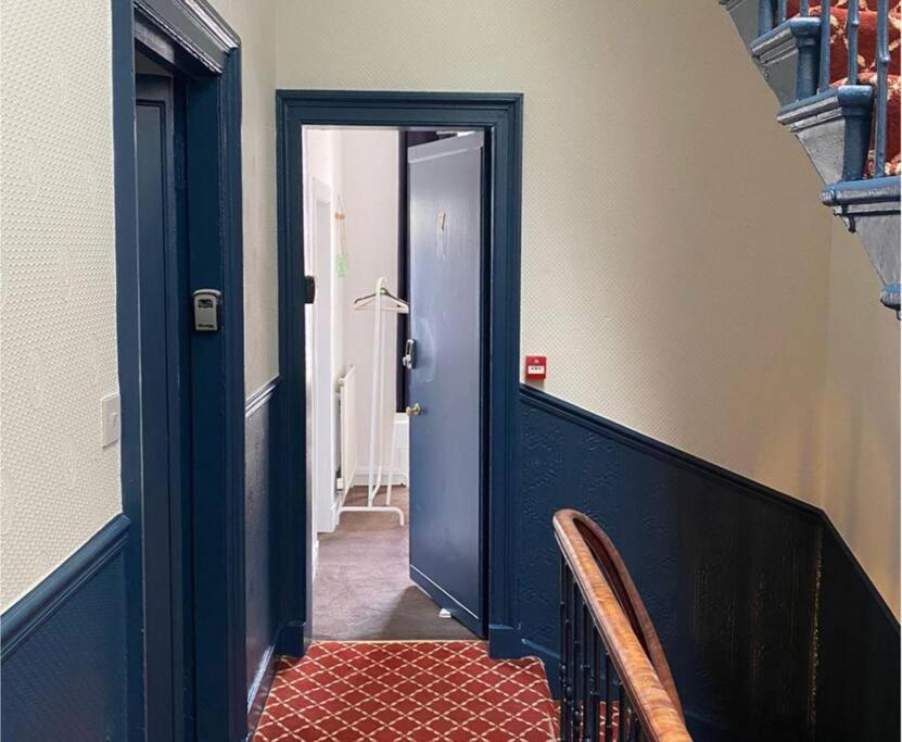 The Kingsview Townhouse - Boutique Hostel Edinburgh Dış mekan fotoğraf