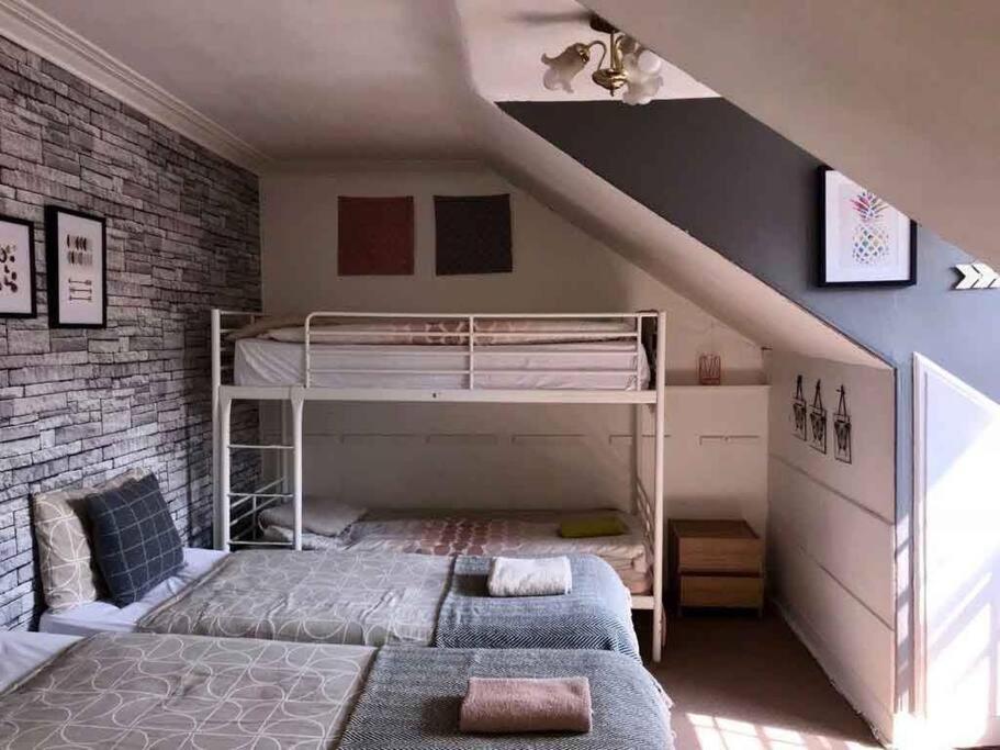 The Kingsview Townhouse - Boutique Hostel Edinburgh Dış mekan fotoğraf