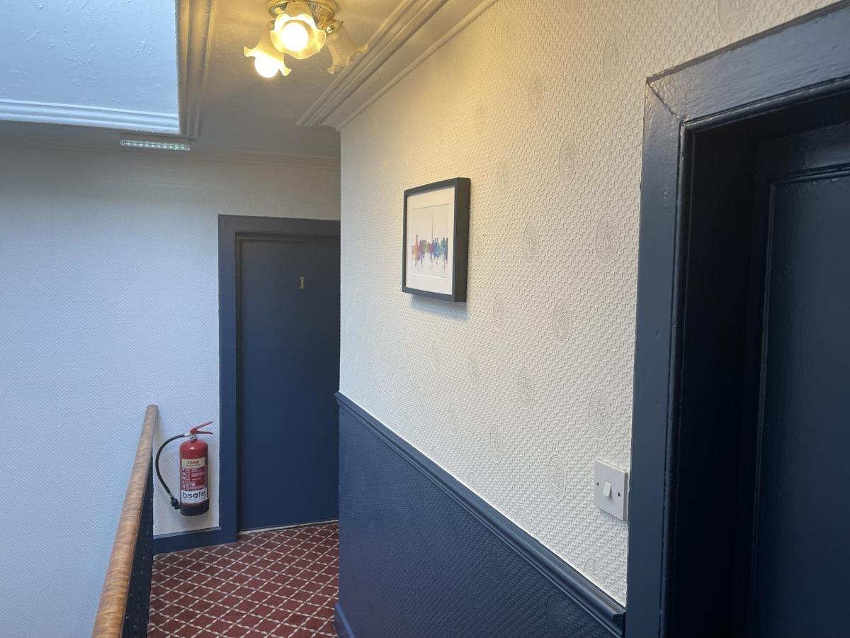 The Kingsview Townhouse - Boutique Hostel Edinburgh Dış mekan fotoğraf